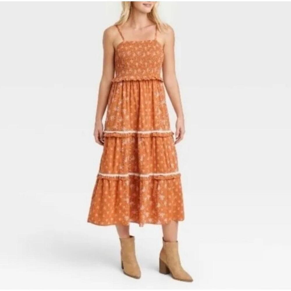 Universal Thread Midi Dress XL Smocked Chest Tiered Cottage Prairie‎ Gold Floral